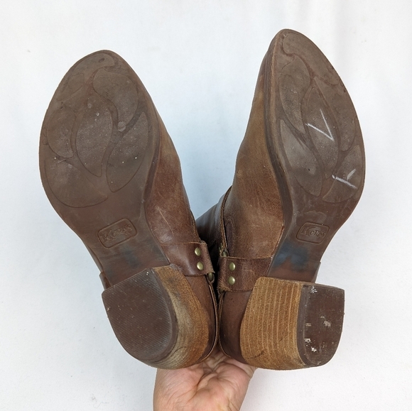 KORKS Kork Ease sz 9M Cyanna Leather Harness Buckle Studded Ankle Boots Booties - Picture 10 of 12